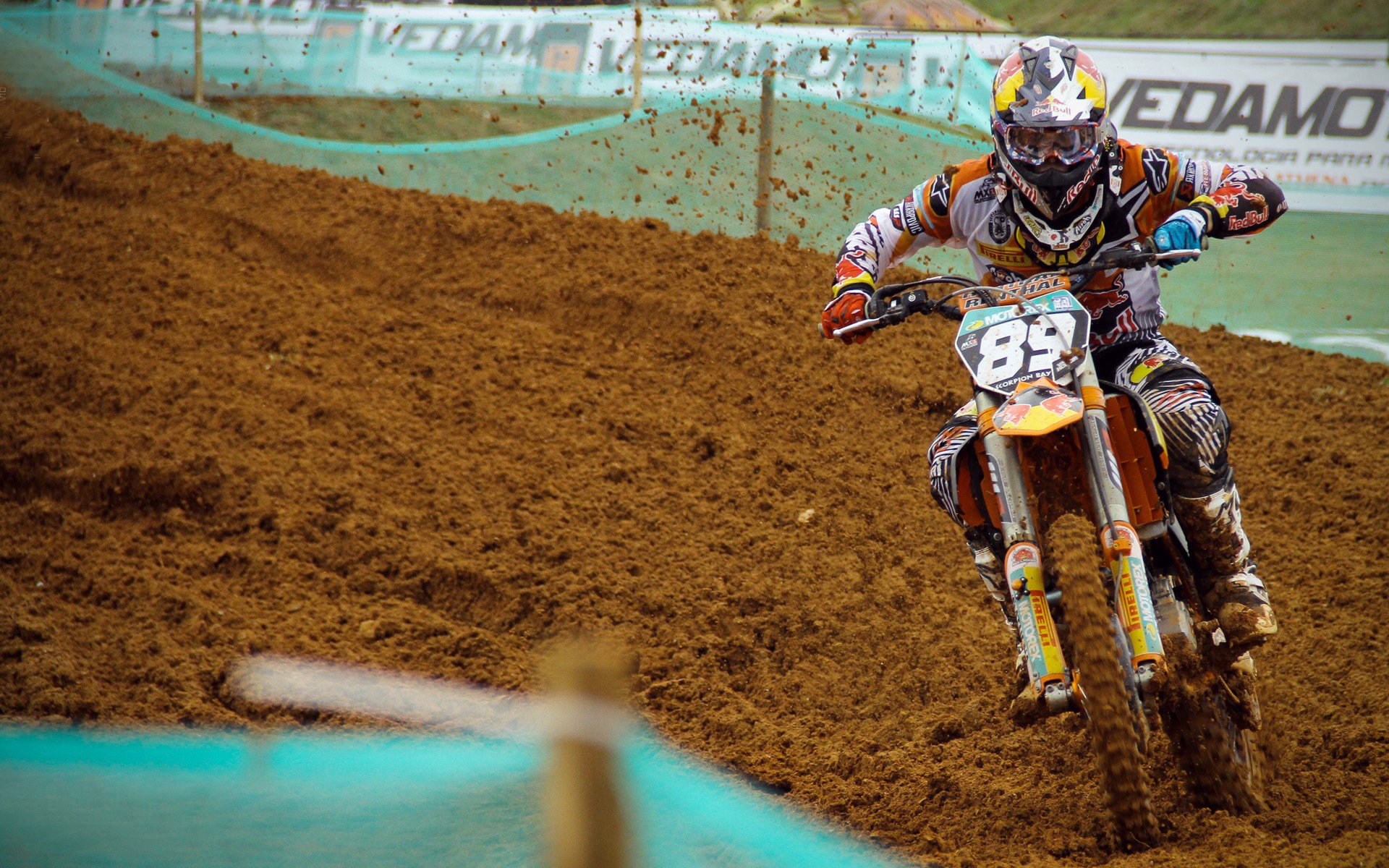 塞尔·拉恩：以无与伦比的速度突破对方防线，他在全黑队进攻中占据重要位置